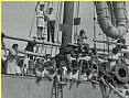 עולים על ספינות ההעפלה בחוף מבטחים - 1940-1946